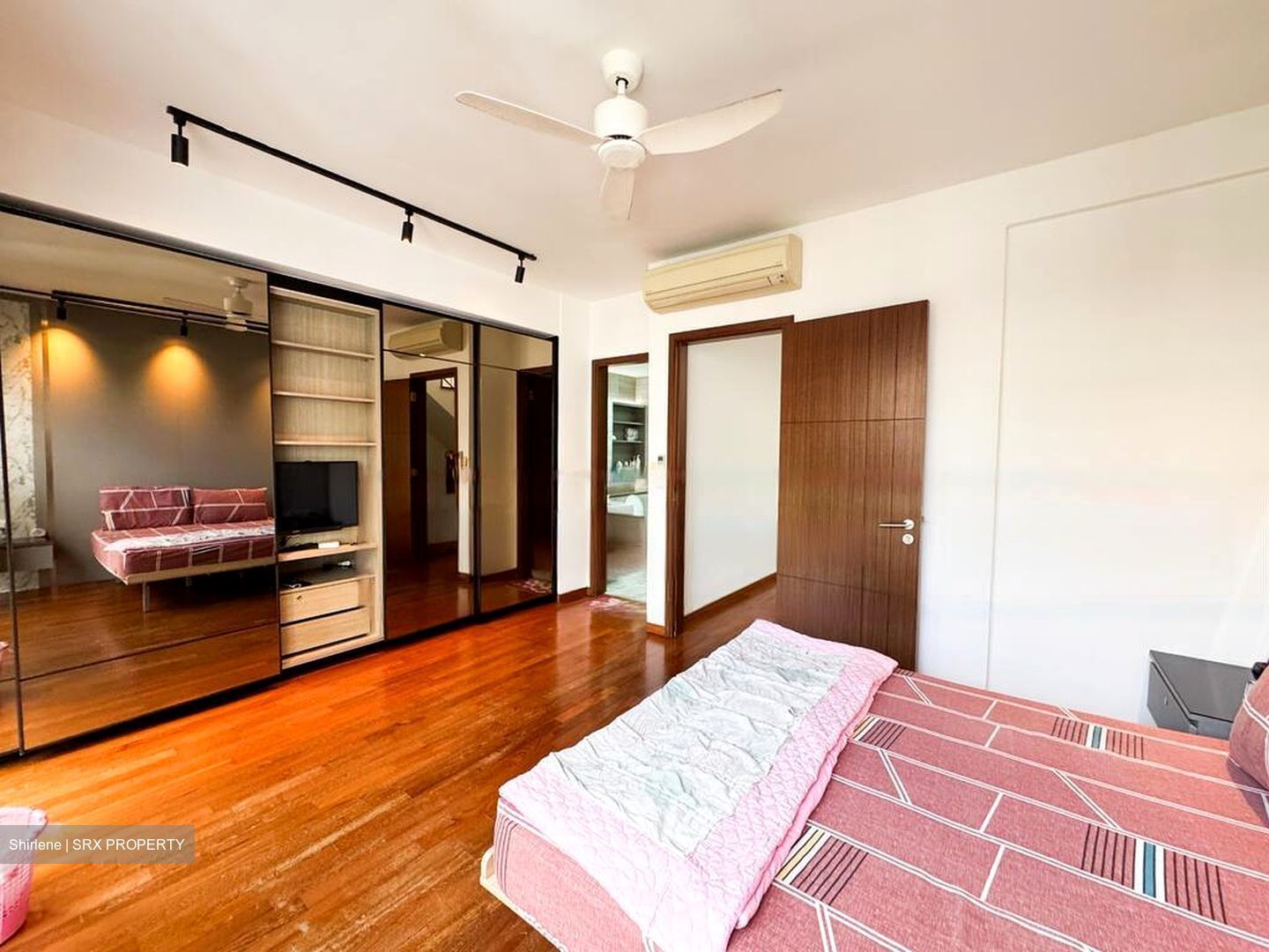 Eastrees (D15), Terrace #462666651